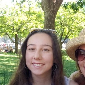 Meet your Posher, Nicole